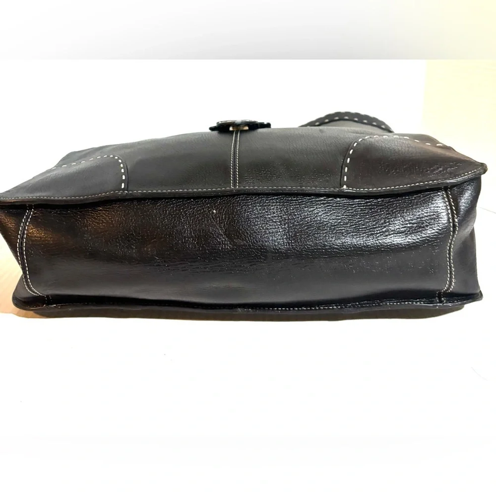 Elegant Black Leather Tote Bag - Picture 3 of 7